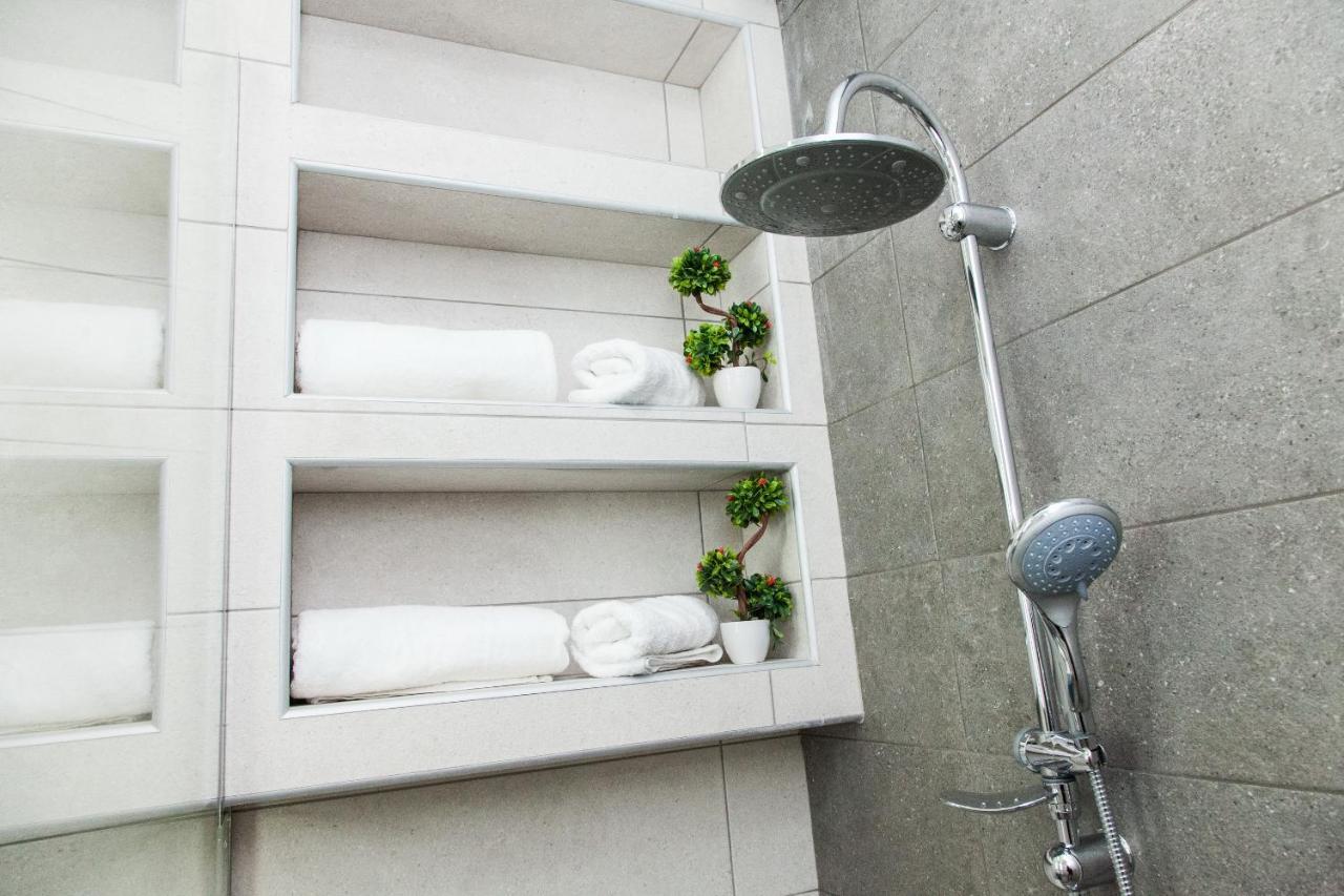 شقة A Spacious Brand New Studio Ideal For 2 A أثينا المظهر الخارجي الصورة
